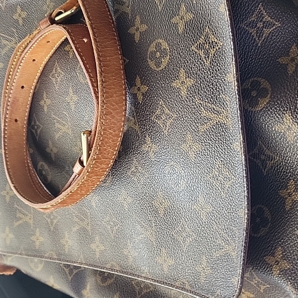 Louis Vuitton Shoulder Bag